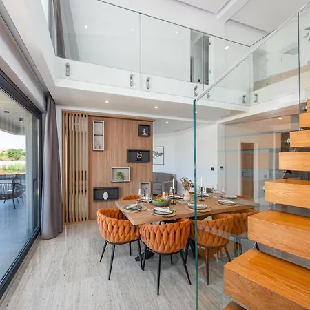 Villa Niksun With Heated Pool