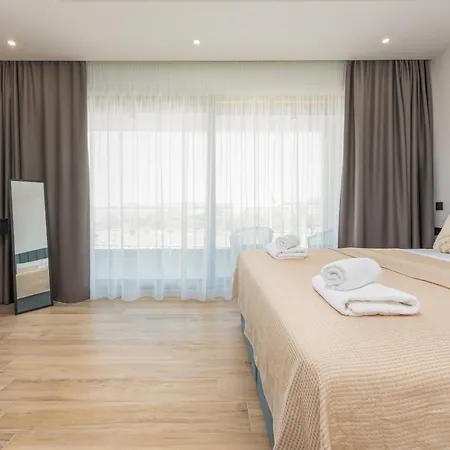 Niksun With Heated Pool *